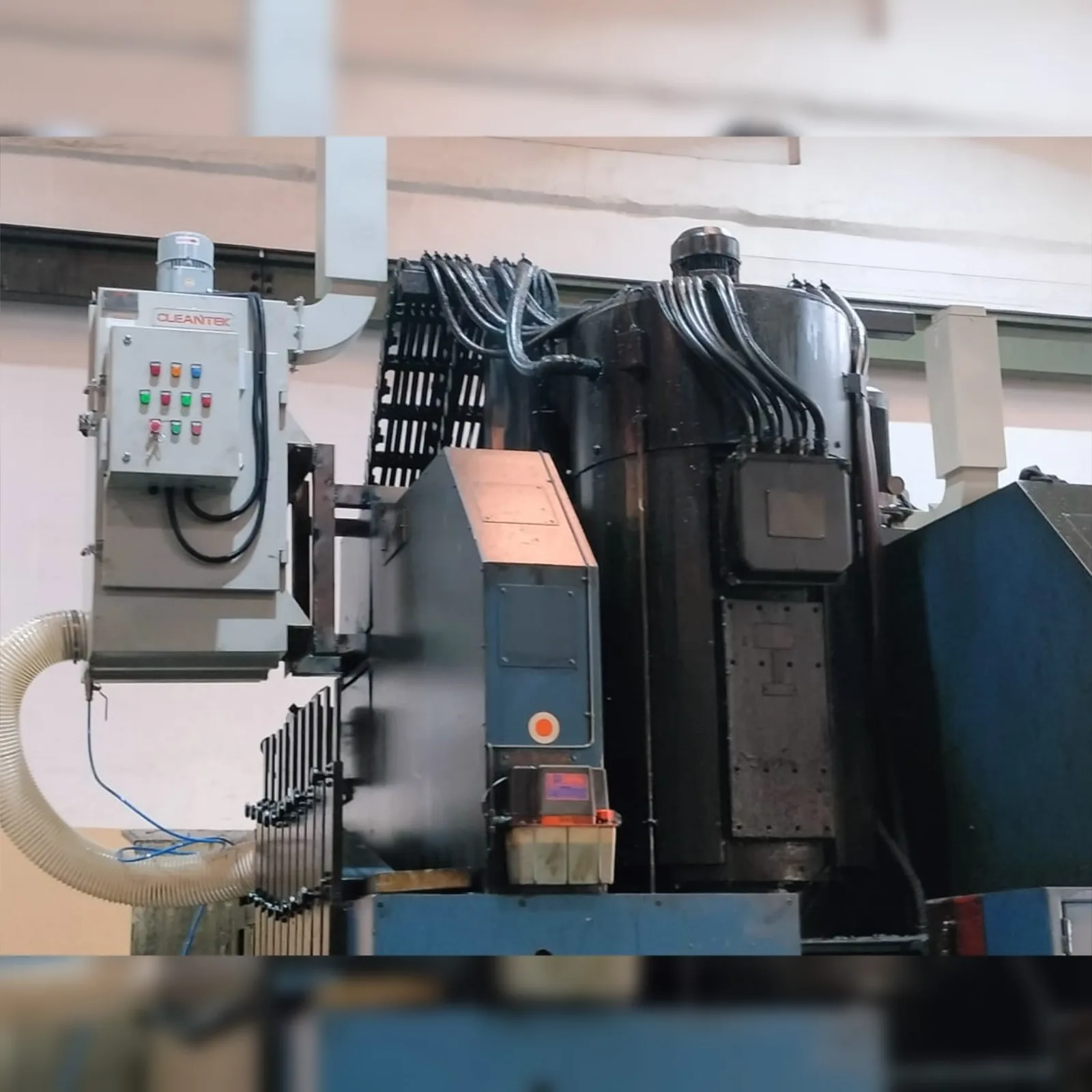 Working Principle of Electrostatic Oil Mist Collector